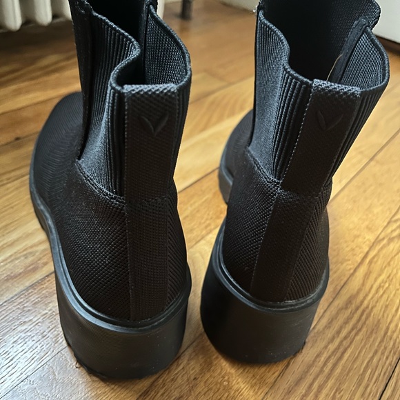 Vivaia Round-Toe Wedge Boots(Everly), size 10.5 - Picture 5 of 6